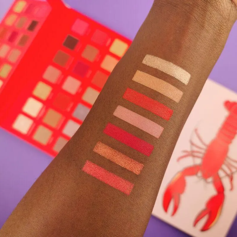 MAKEUP REVOLUTION X Friends He’s Her Lobster Eyeshadow Palette