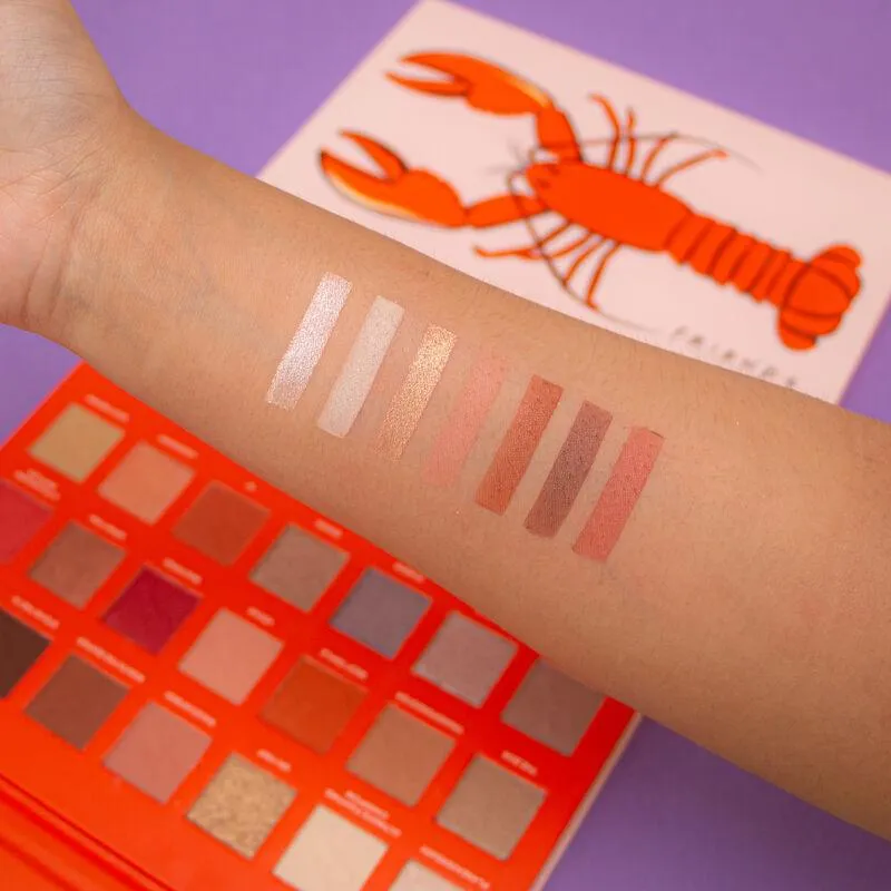 MAKEUP REVOLUTION X Friends He’s Her Lobster Eyeshadow Palette