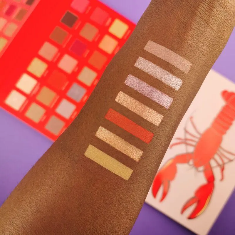 MAKEUP REVOLUTION X Friends He’s Her Lobster Eyeshadow Palette