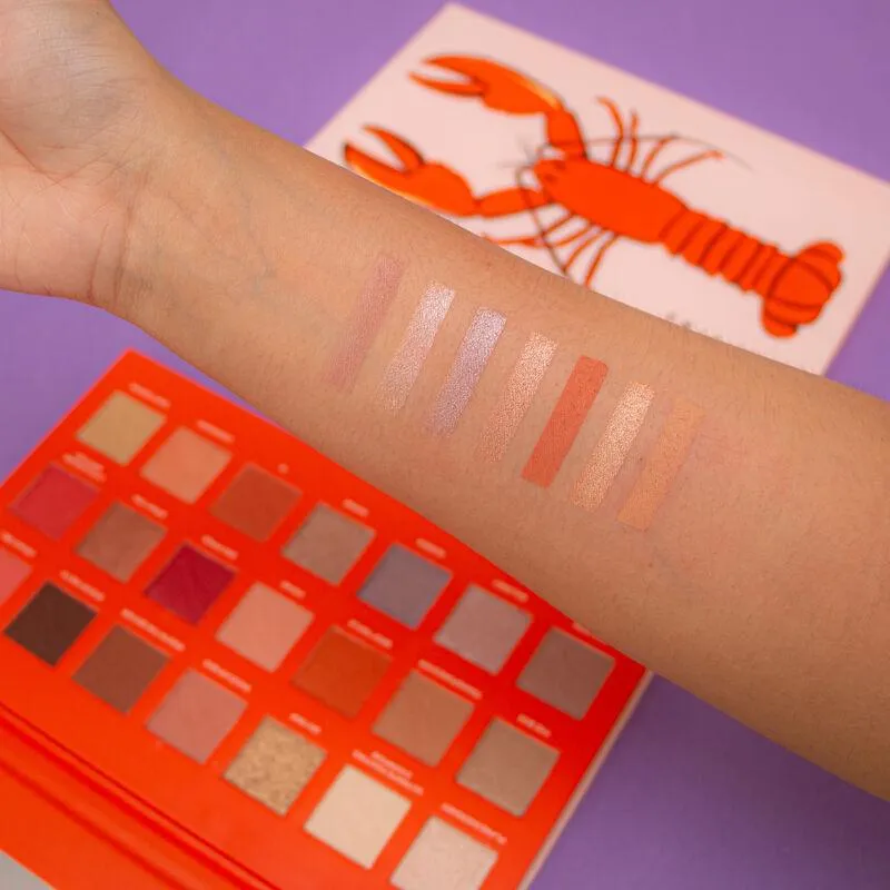 MAKEUP REVOLUTION X Friends He’s Her Lobster Eyeshadow Palette