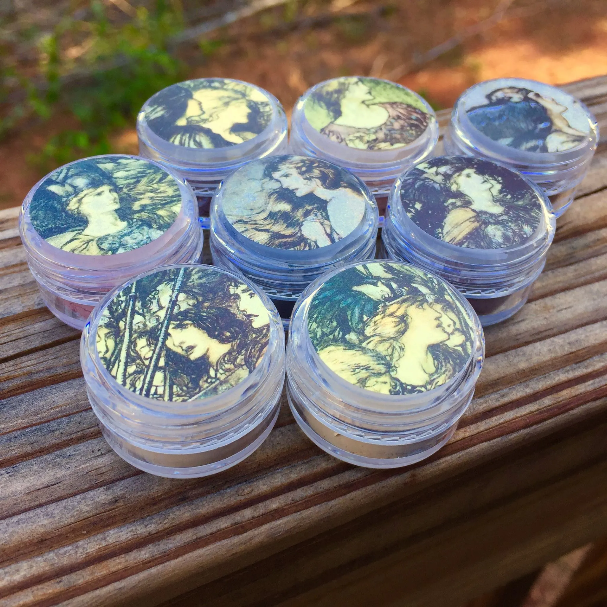 VOLUSPA - Matte Eyeshadow